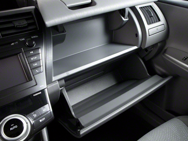 2013 Toyota Prius v Five