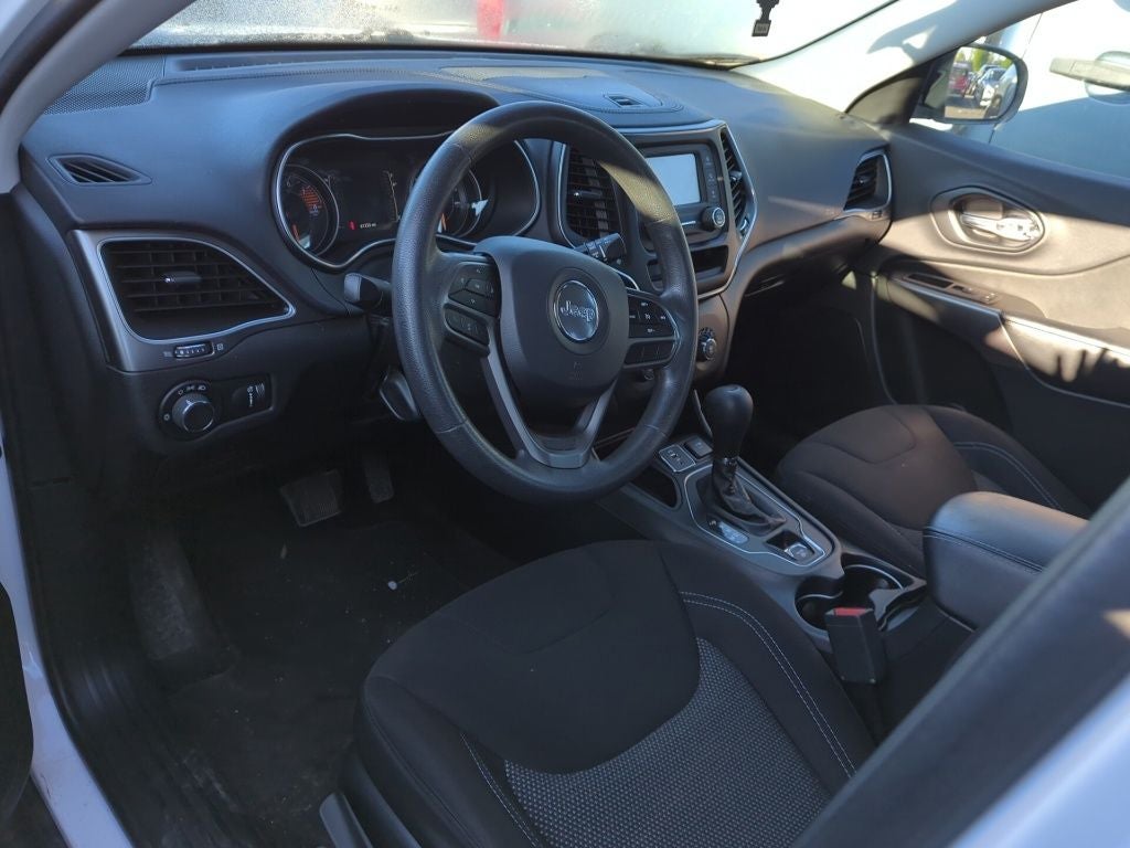 2019 Jeep Cherokee Sport