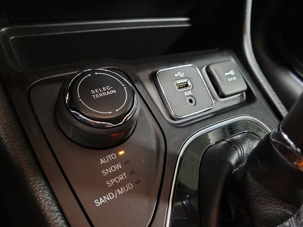 2019 Jeep Cherokee Overland