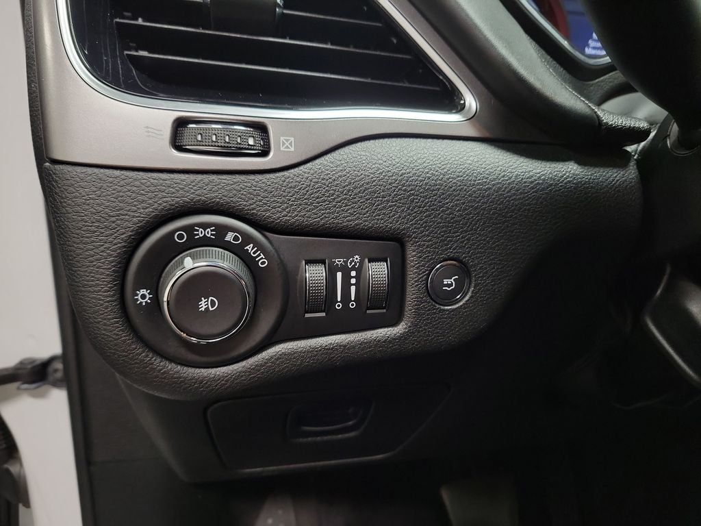 2019 Jeep Cherokee Overland