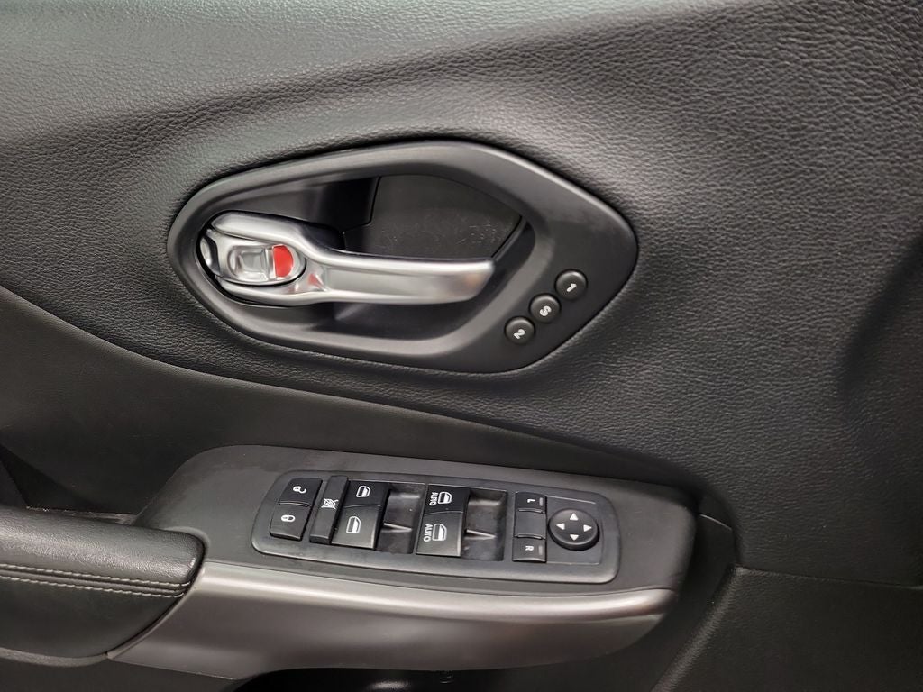 2019 Jeep Cherokee Overland
