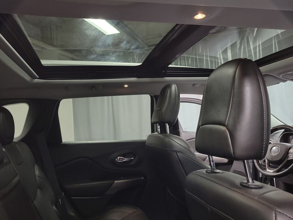 2019 Jeep Cherokee Overland
