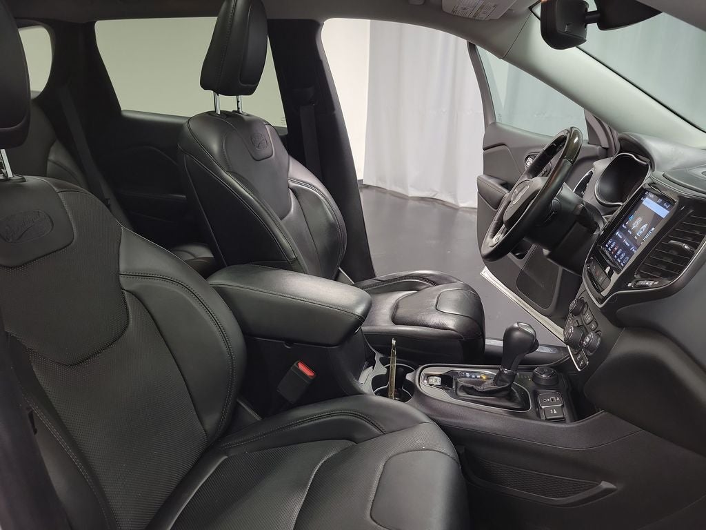 2019 Jeep Cherokee Overland