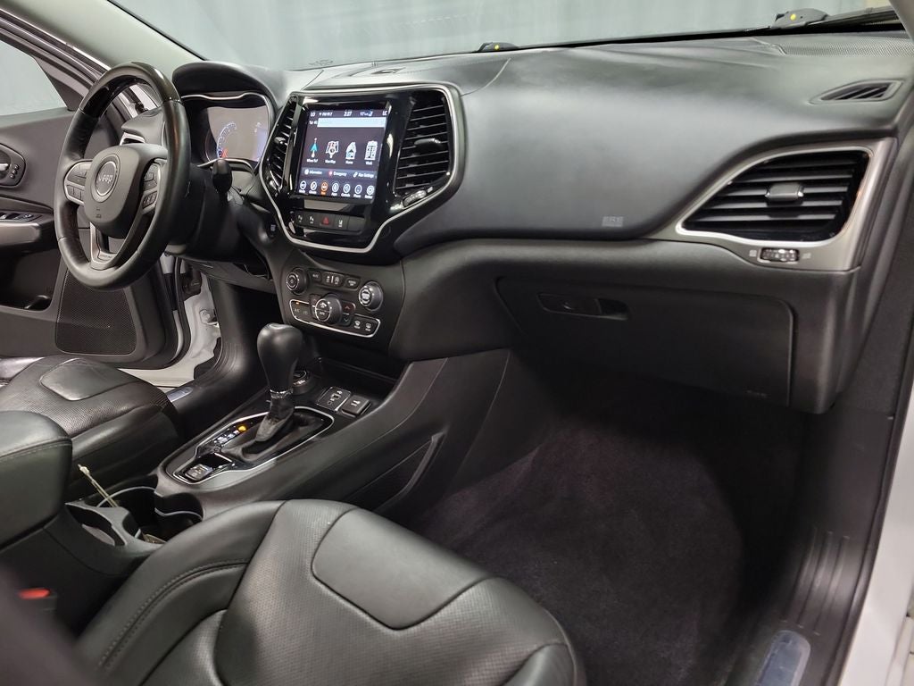 2019 Jeep Cherokee Overland