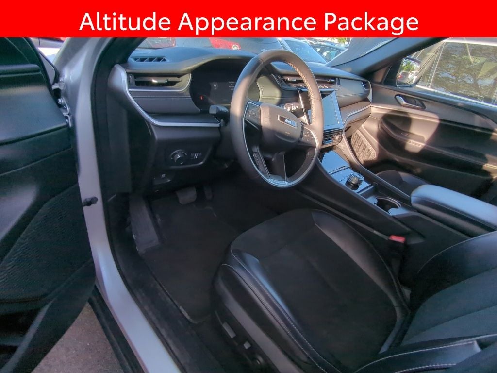 2025 Jeep Grand Cherokee Altitude