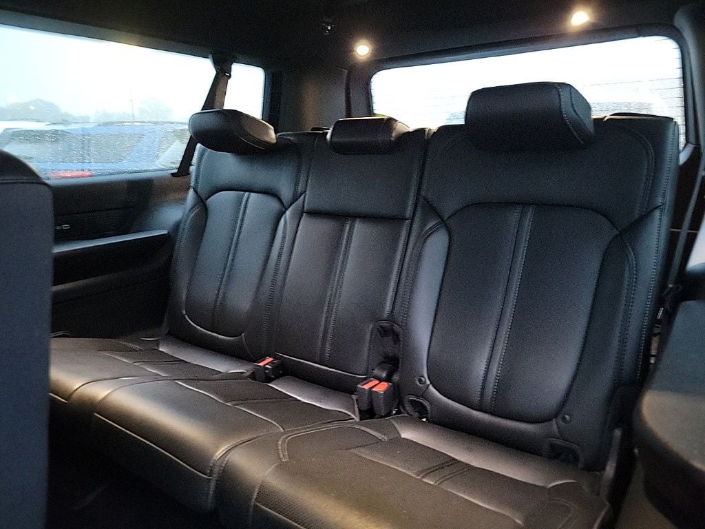 2023 Jeep Wagoneer L Base
