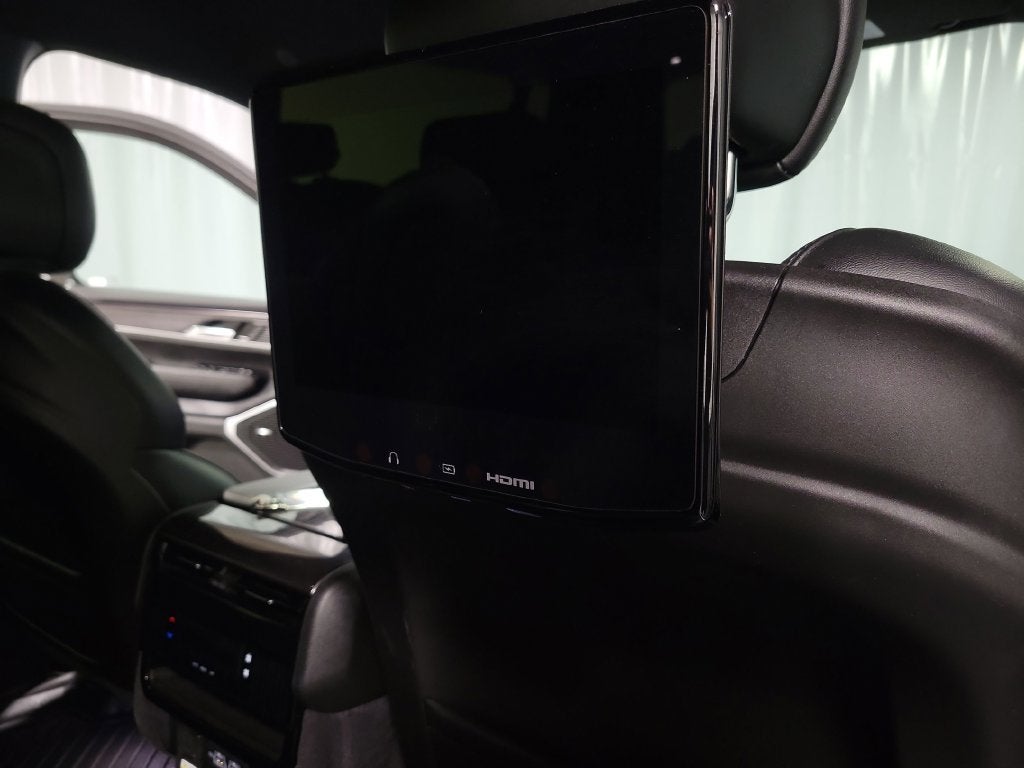2023 Jeep Wagoneer L Base
