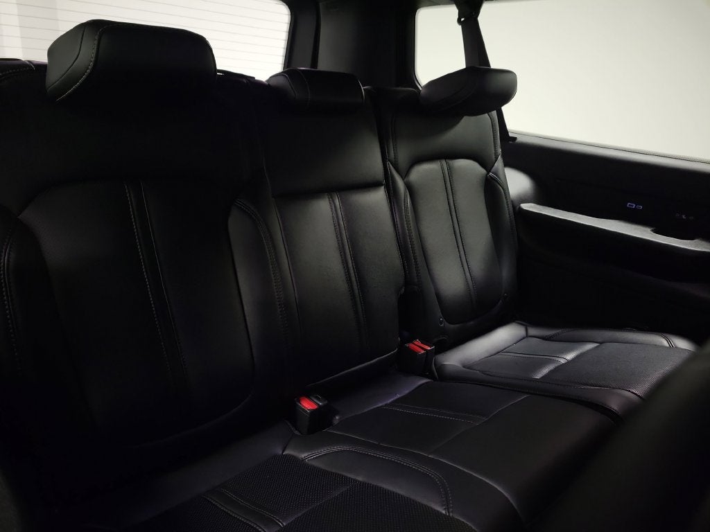 2023 Jeep Wagoneer L Base