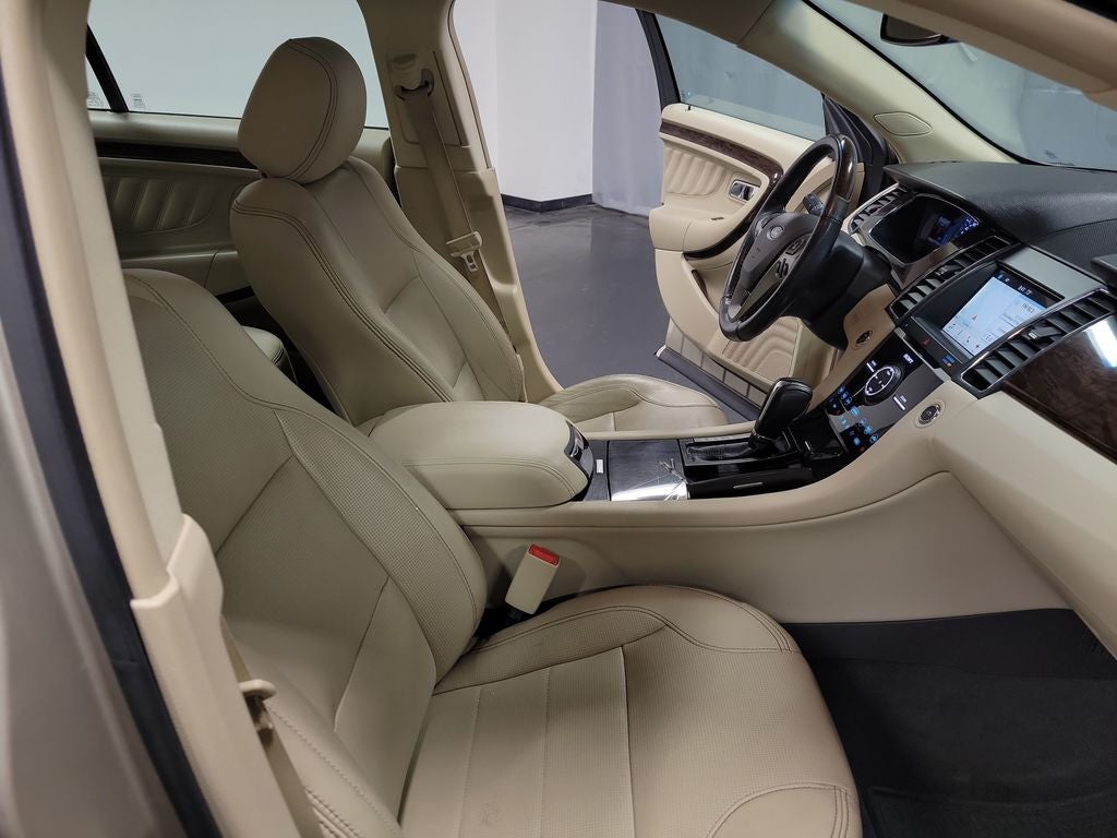2017 Ford Taurus Limited