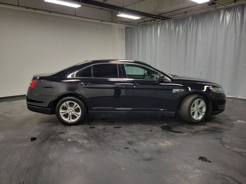 2018 Ford Taurus SEL