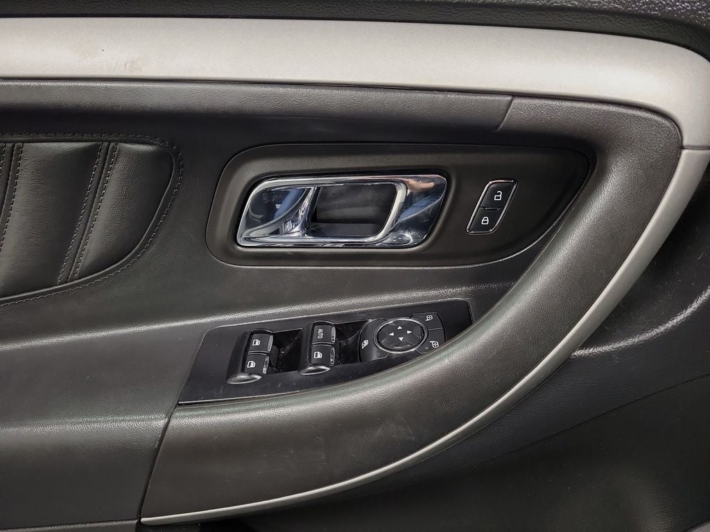 2018 Ford Taurus SEL