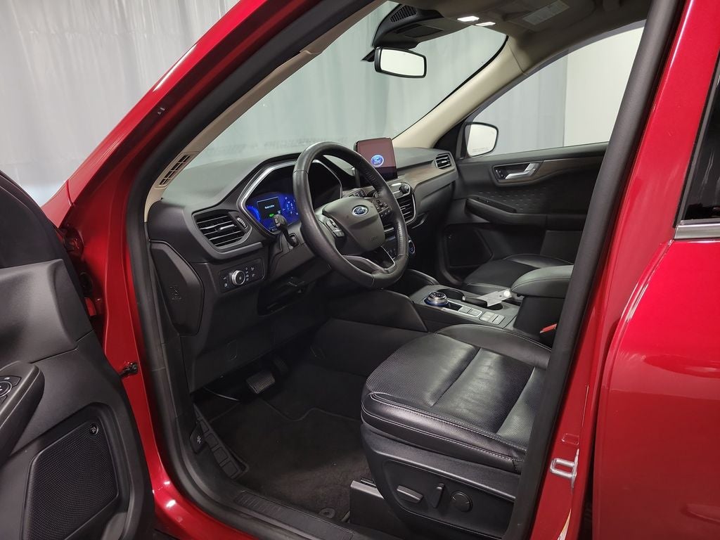 2020 Ford Escape Titanium Hybrid