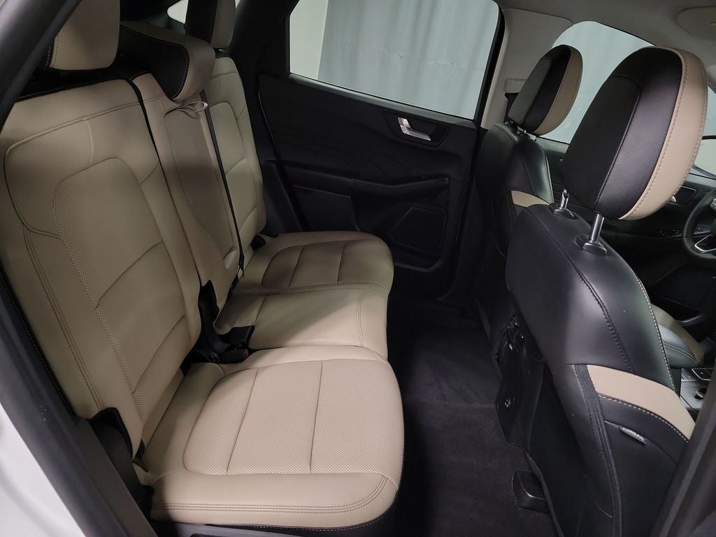 2022 Ford Escape Titanium Hybrid