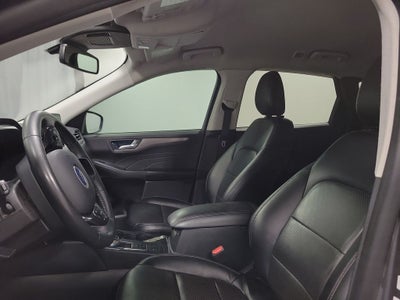 2022 Ford Escape Hybrid Titanium