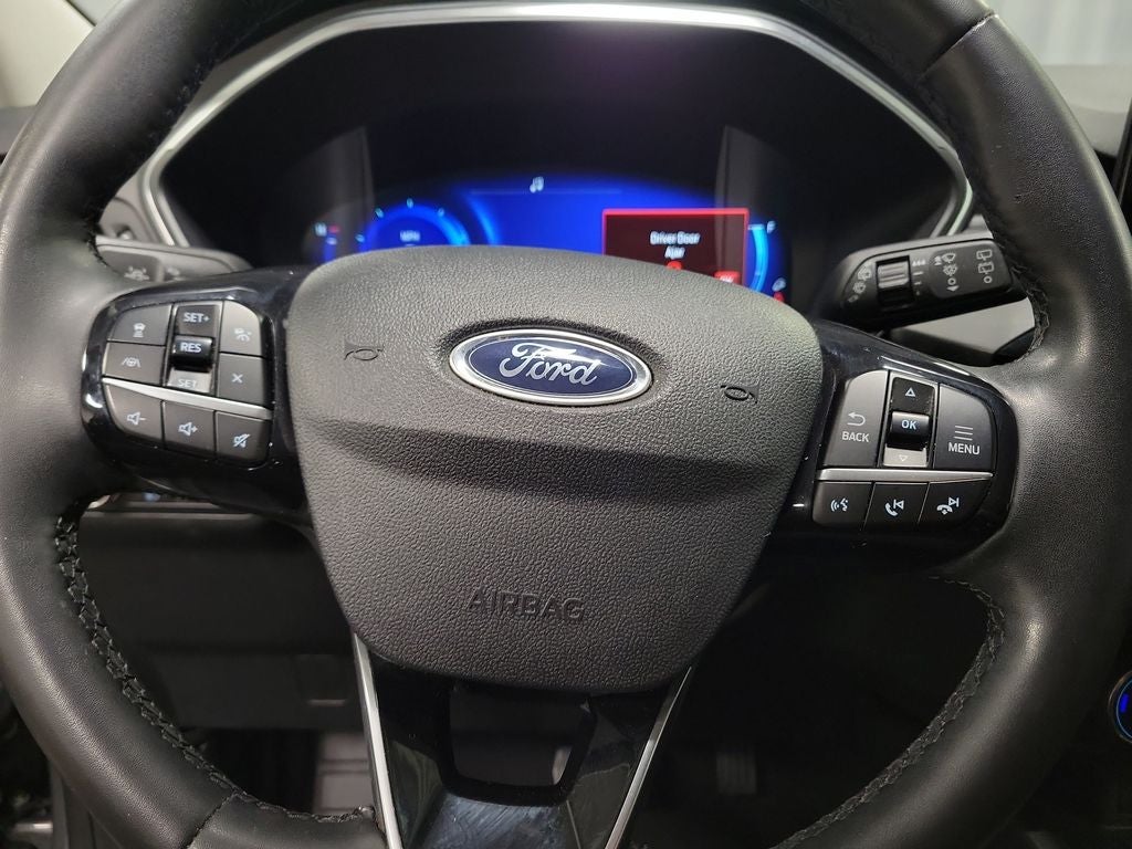 2022 Ford Escape Hybrid Titanium