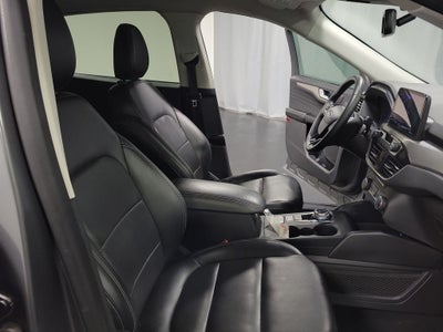 2022 Ford Escape Hybrid Titanium