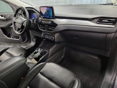 2022 Ford Escape Hybrid Titanium