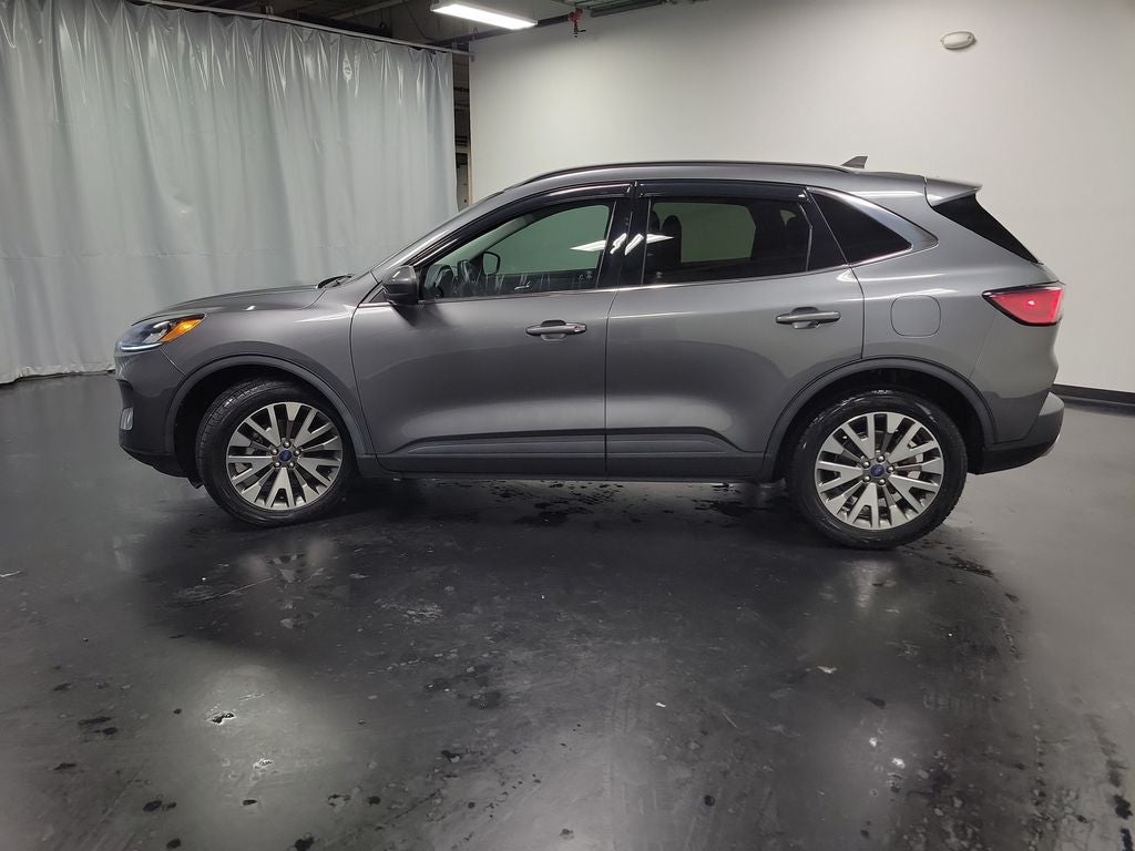 2022 Ford Escape Hybrid Titanium