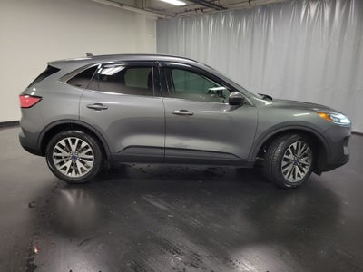 2022 Ford Escape Hybrid Titanium