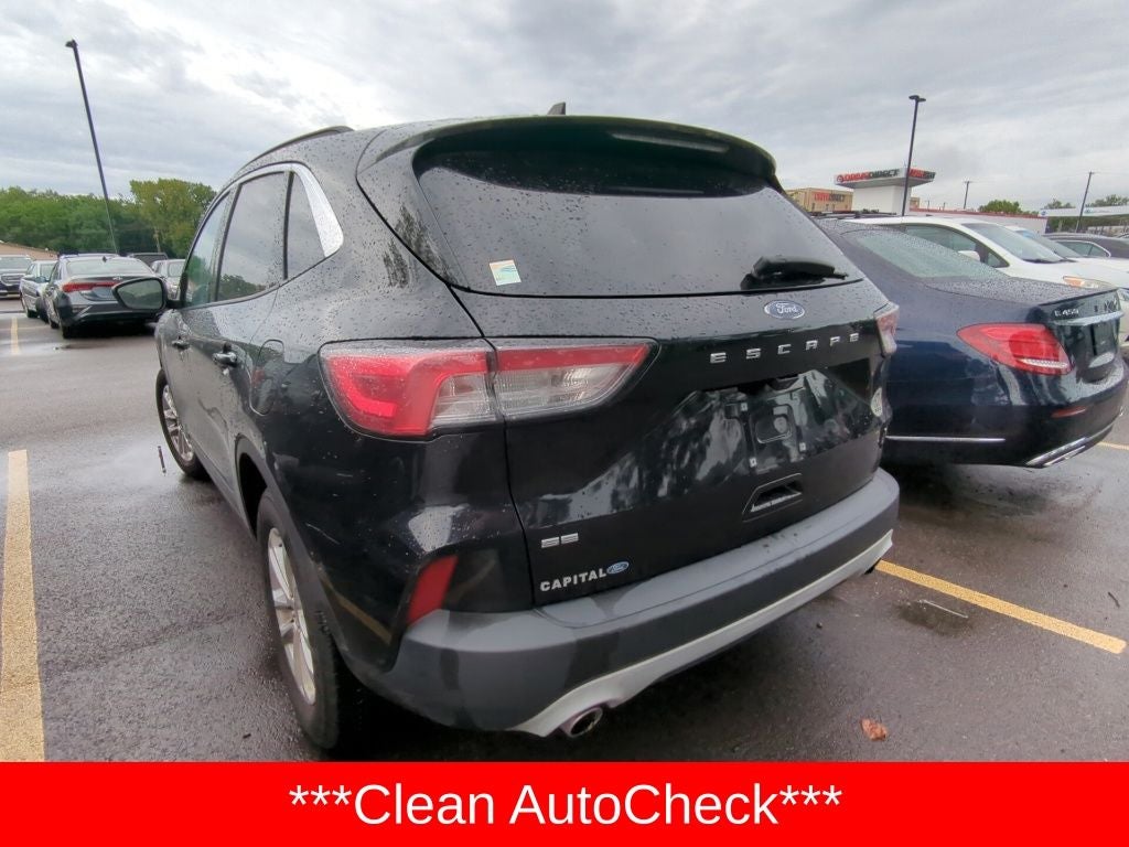2020 Ford Escape SE