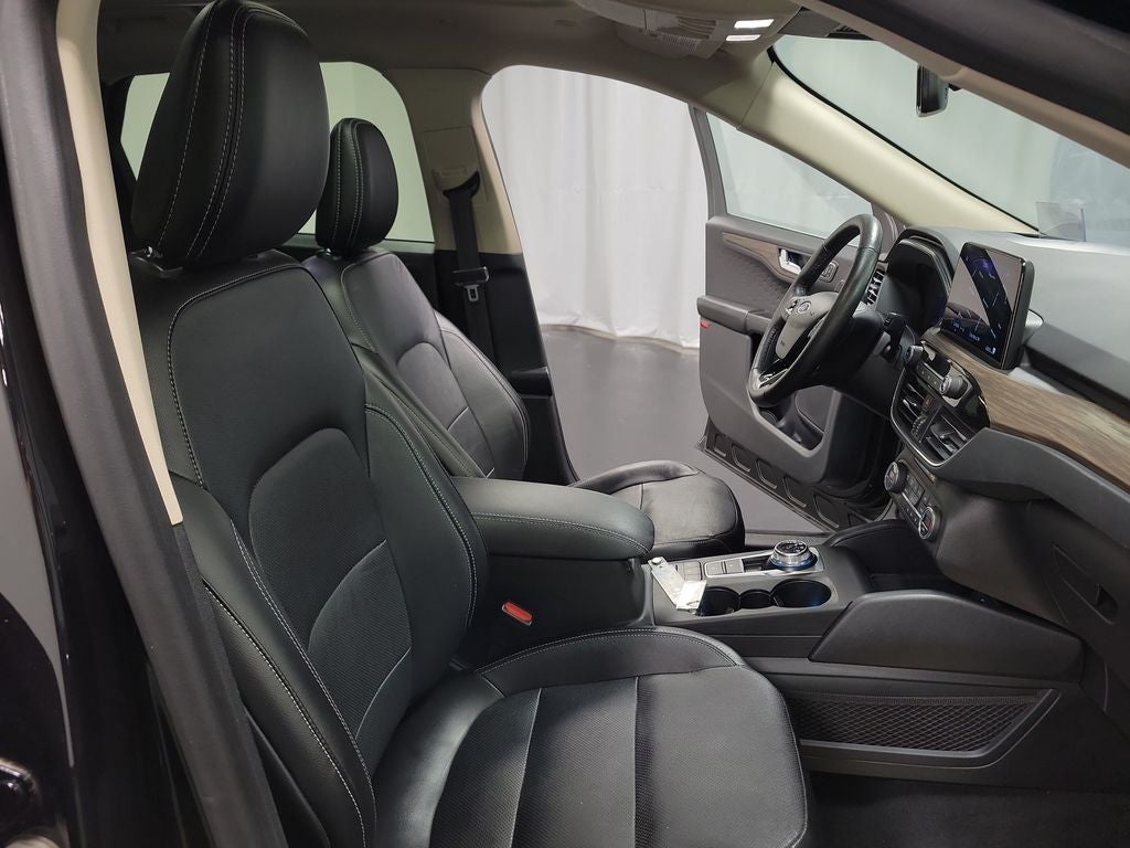 2020 Ford Escape Hybrid Titanium