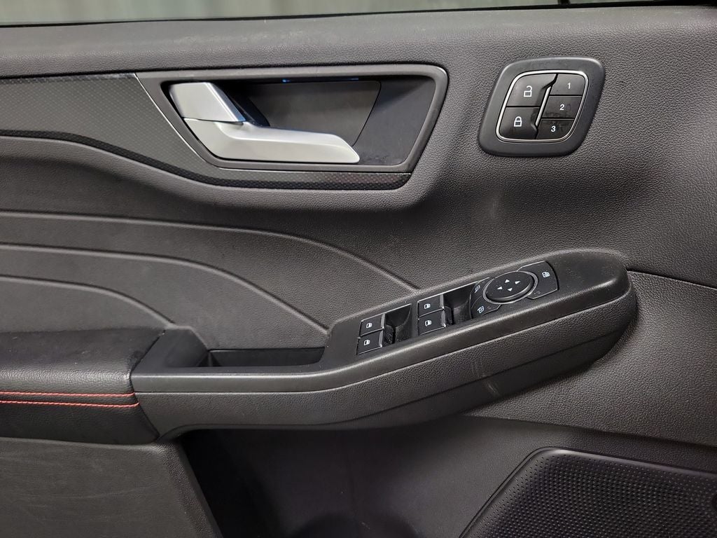 2023 Ford Escape ST-Line Elite