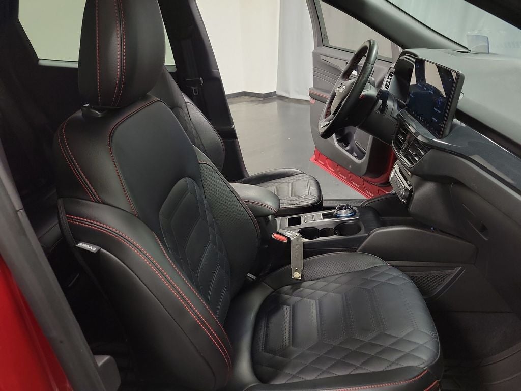 2023 Ford Escape ST-Line Elite