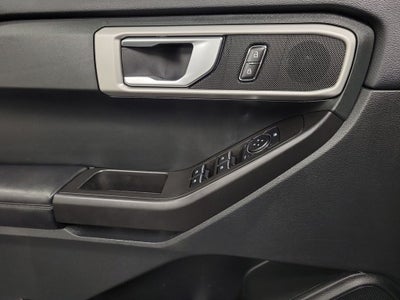 2023 Ford Explorer Base