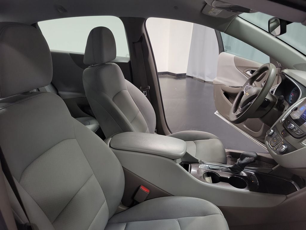 2022 Chevrolet Malibu LS 1FL