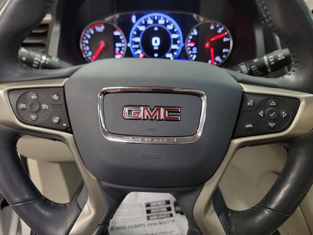 2022 GMC Acadia Denali
