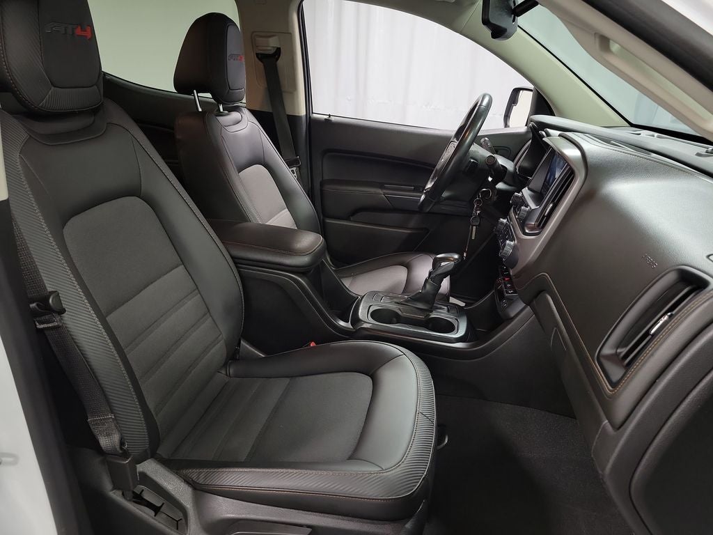 2022 GMC Canyon AT4 w/Cloth