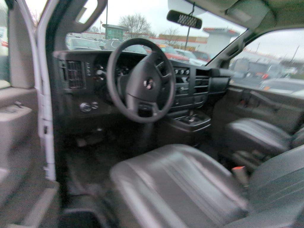 2022 GMC Savana 2500 Work Van