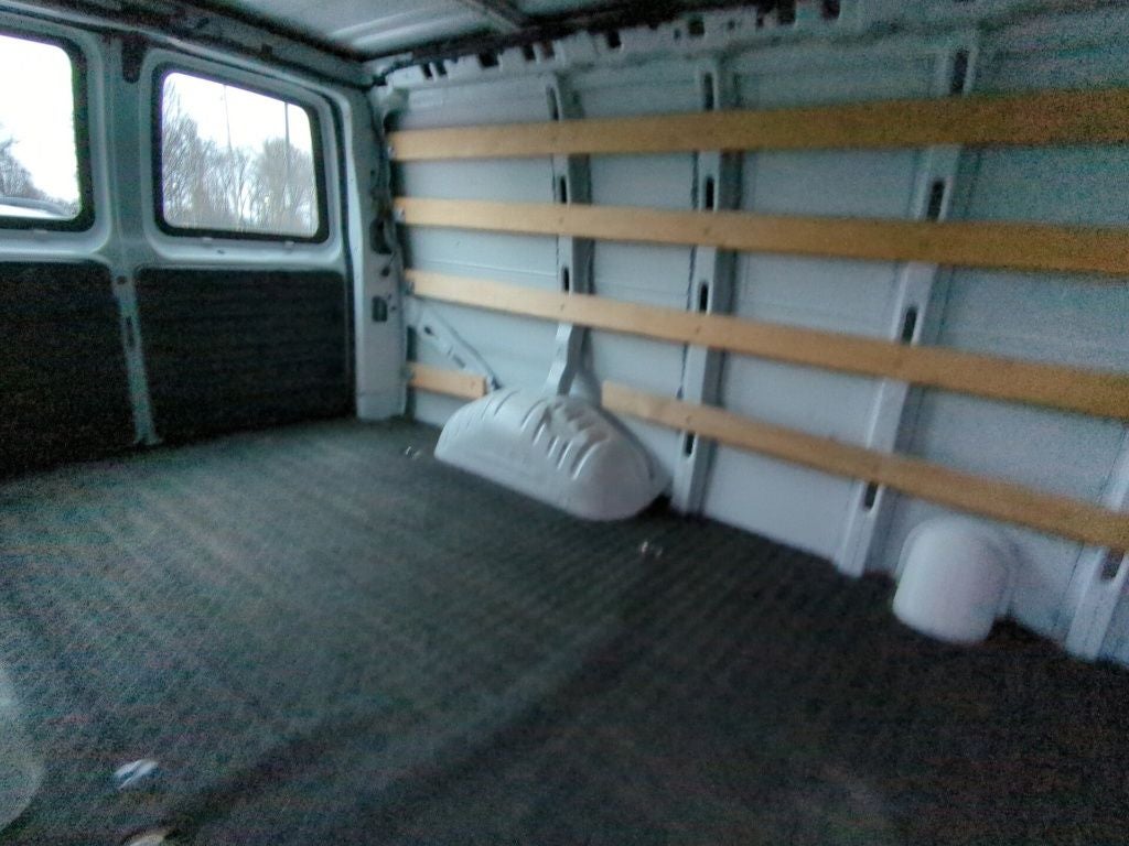 2022 GMC Savana 2500 Work Van