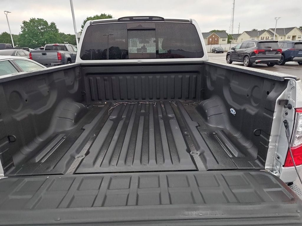 2017 Nissan Titan SV