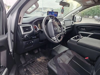 2017 Nissan Titan SV