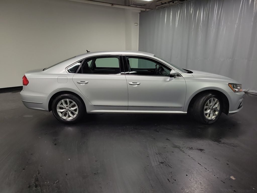 2016 Volkswagen Passat 1.8T S