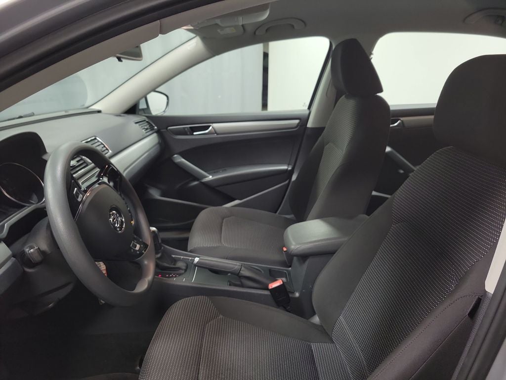 2016 Volkswagen Passat 1.8T S