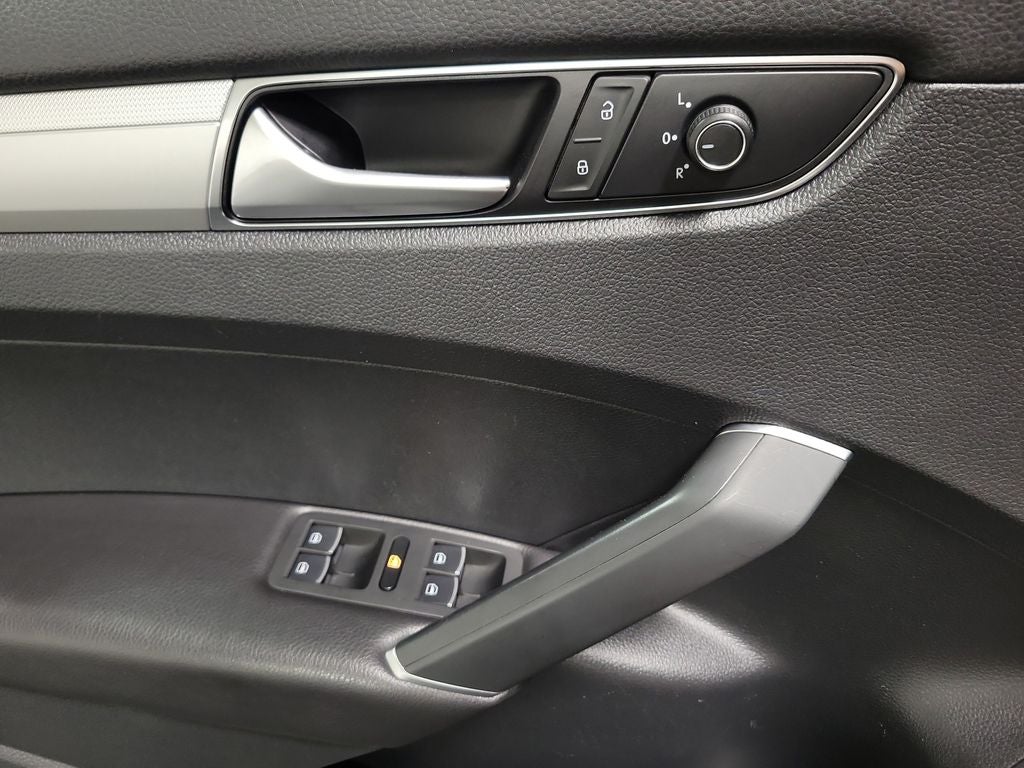 2016 Volkswagen Passat 1.8T S