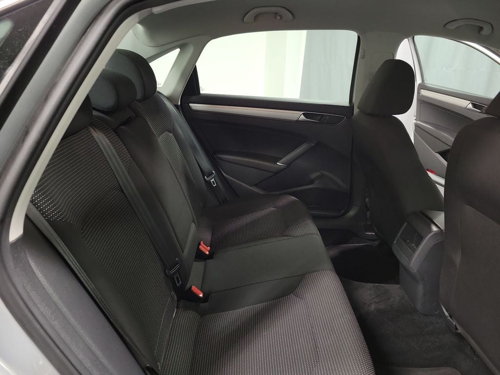 2016 Volkswagen Passat 1.8T S