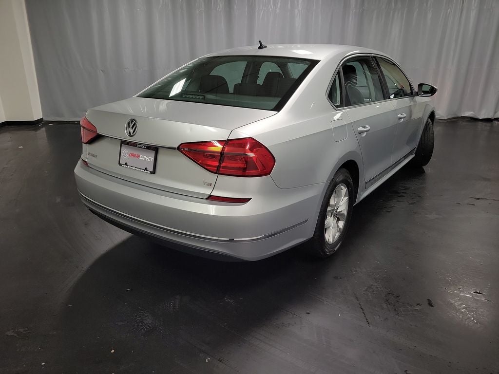 2016 Volkswagen Passat 1.8T S