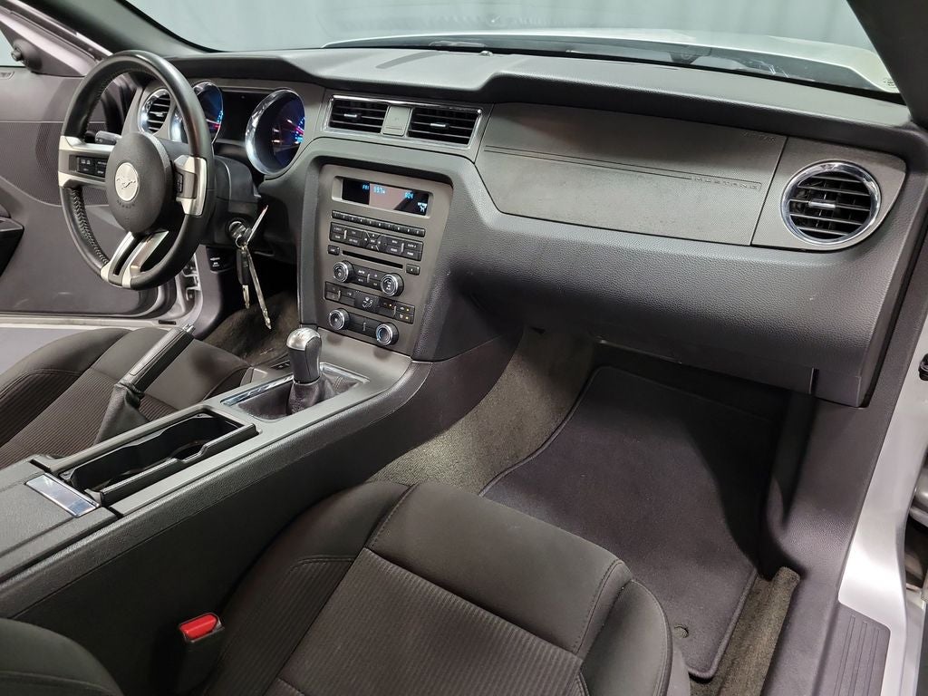 2014 Ford Mustang V6
