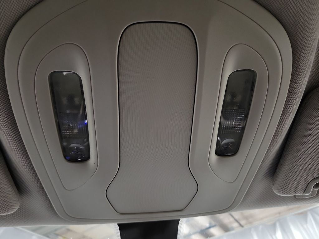 2020 Chrysler Voyager L