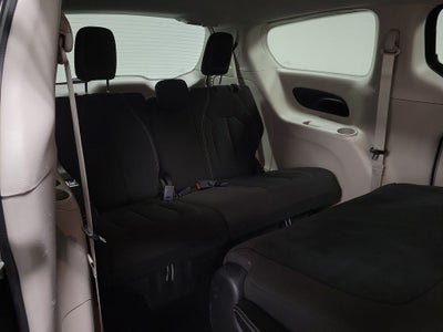 2020 Chrysler Voyager L