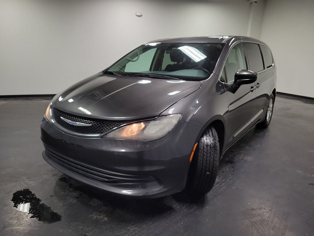 2020 Chrysler Voyager L