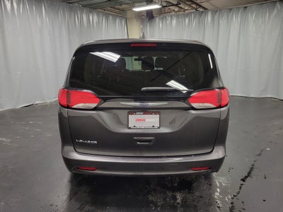 2020 Chrysler Voyager L