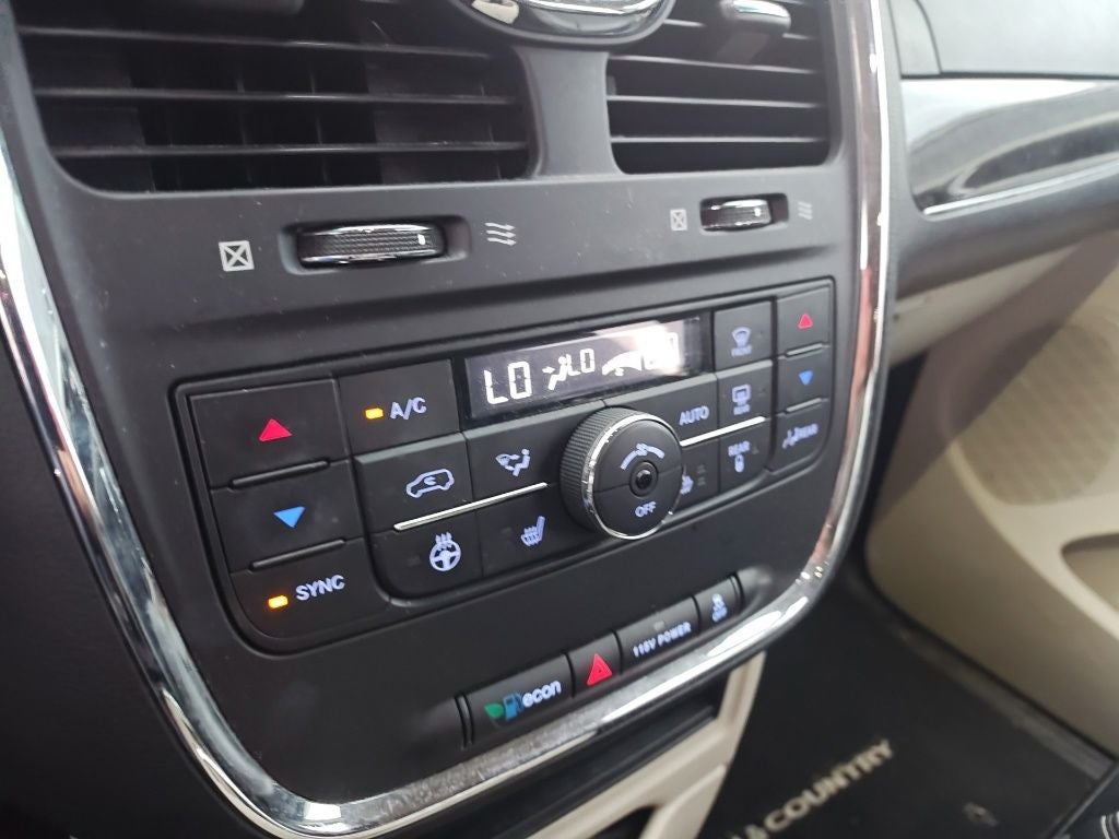 2015 Chrysler Town & Country Touring