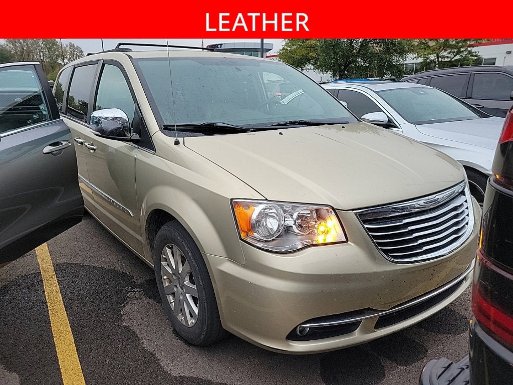 2012 Chrysler Town & Country Touring-L