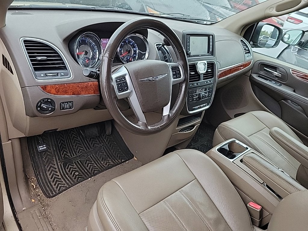2012 Chrysler Town & Country Touring-L