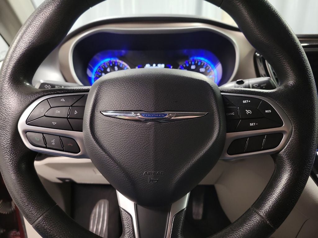 2020 Chrysler Voyager LX