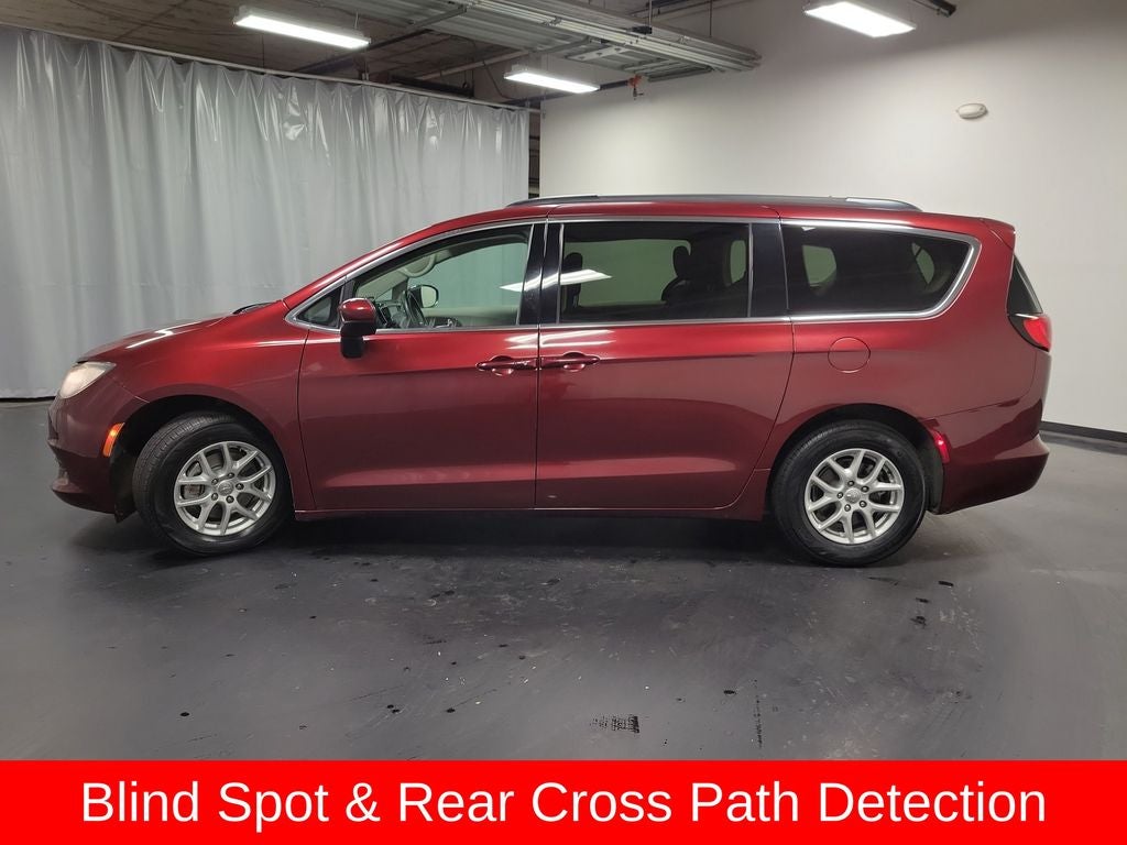 2020 Chrysler Voyager LX